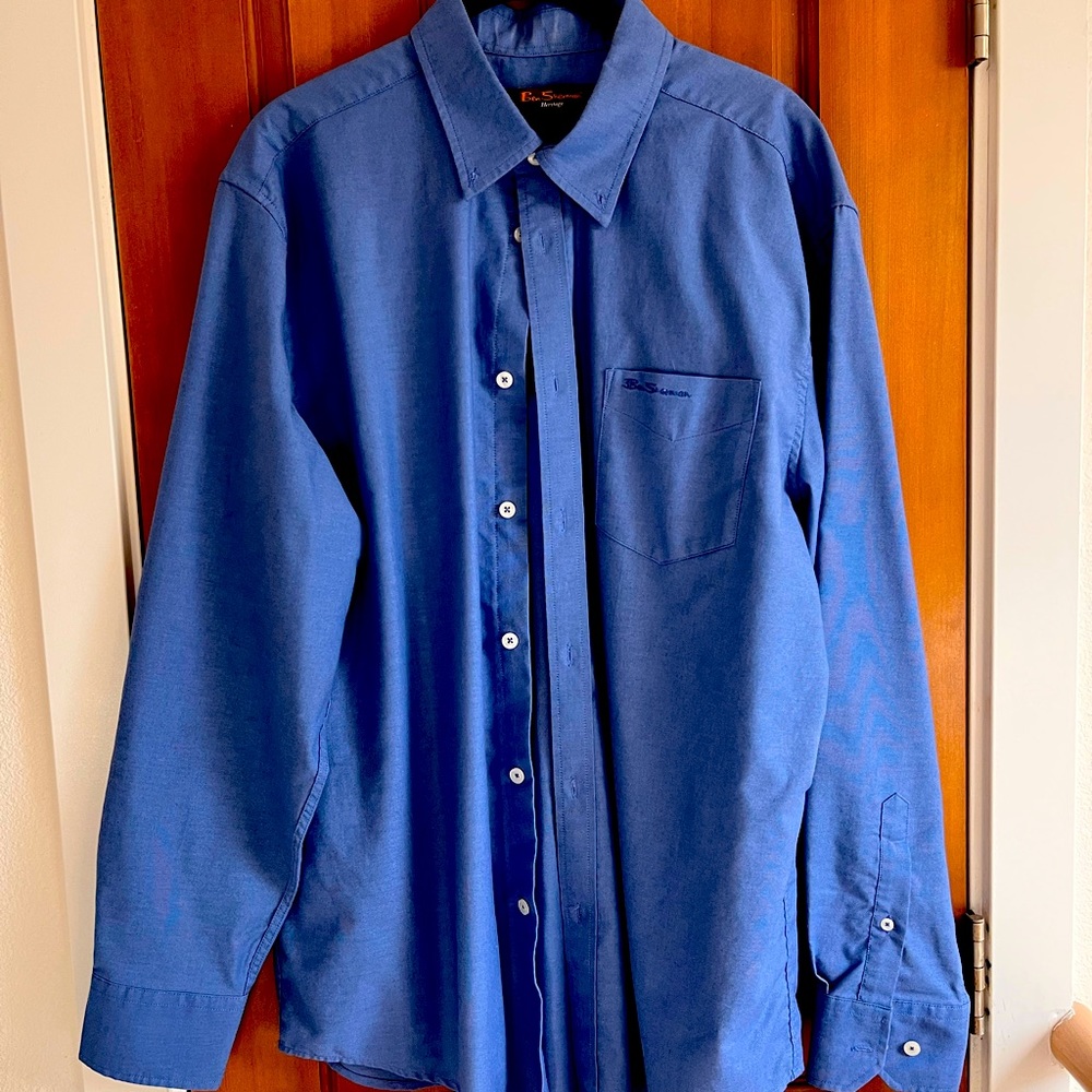 Ben Sherman dress shirt. Button-down collar.
